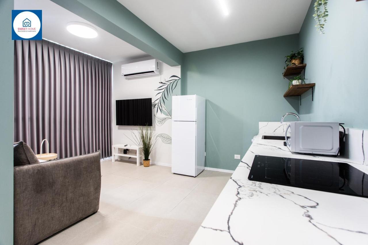 Design Apartments In Нетания Экстерьер фото