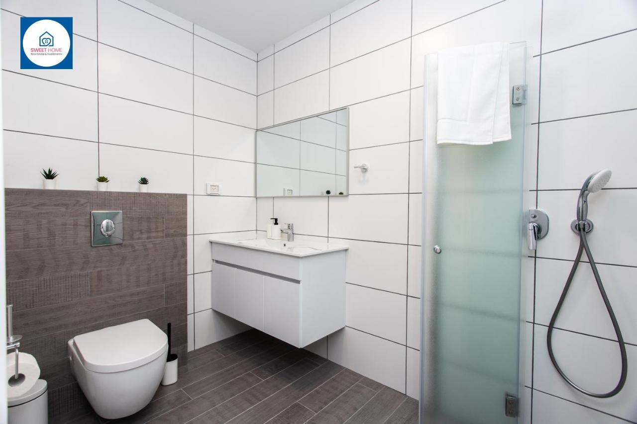 Design Apartments In Нетания Экстерьер фото